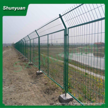 pvc coated framed fence netting/framed wire mesh fence